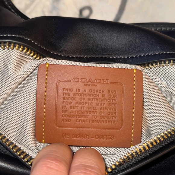 Coach Dino Kisslock - Picture 9 of 9